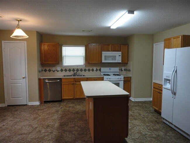 Photo - 18107 Quiet Ridge Ln