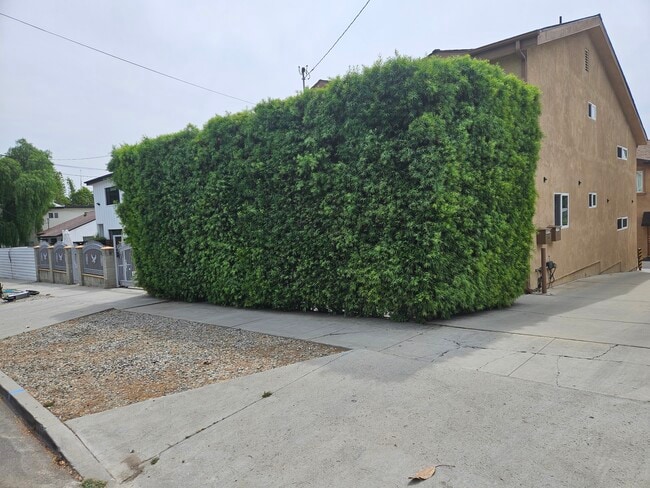 Photo - 3424 Bellevue Ave