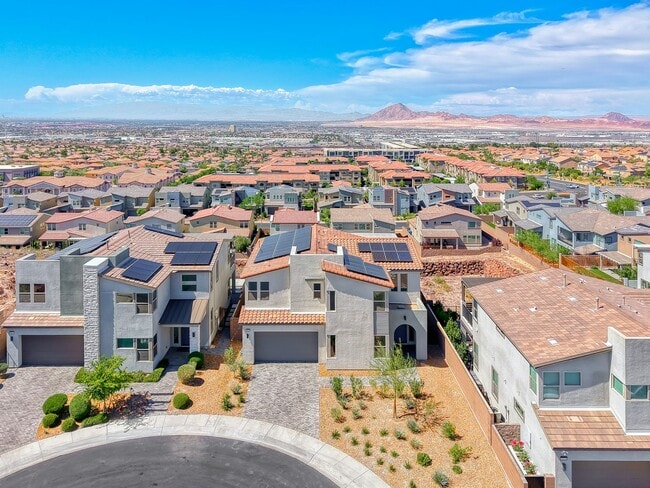 Photo - 1038 Delbrook Ave