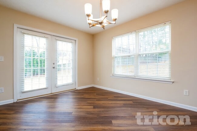 Photo - 1765 Campbell Ives Dr SE