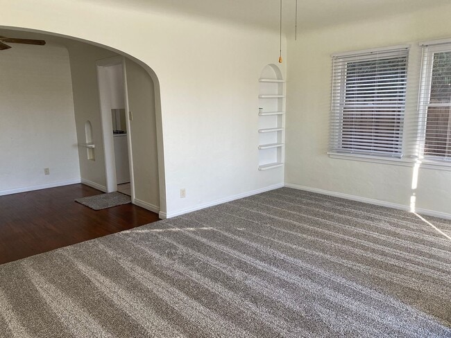 Photo - 400 Jefferson St