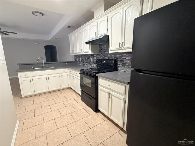 Photo - 15 Jade St