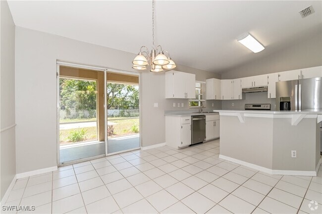 Building Photo - 610 SW 27th Terrace Rental