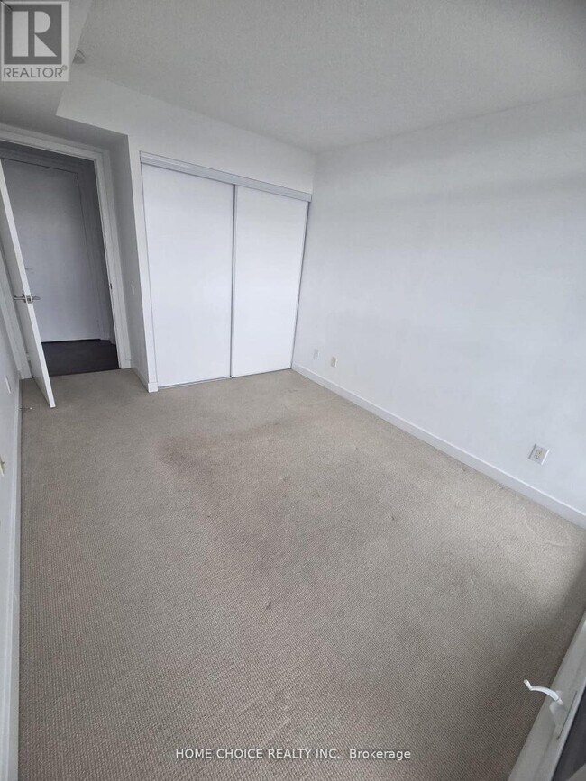 Photo - 72 Esther Shiner Blvd Unit 10