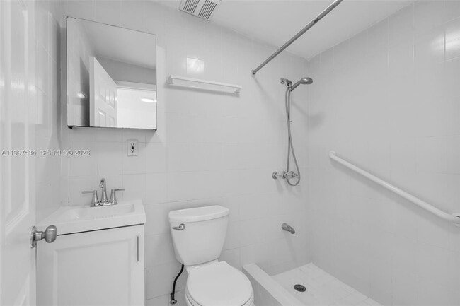 Photo - 201 SW 51st Ct Unit 3