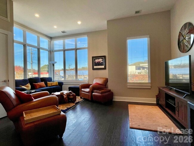 Photo - 2 Bauhaus Ct.