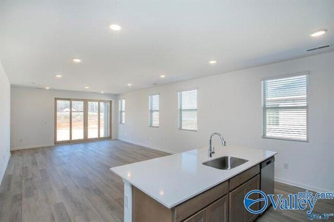 Photo - 103 Cavern Ct