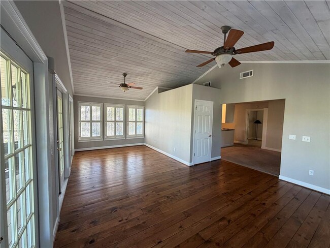 Photo - 311 Deerwood Cir