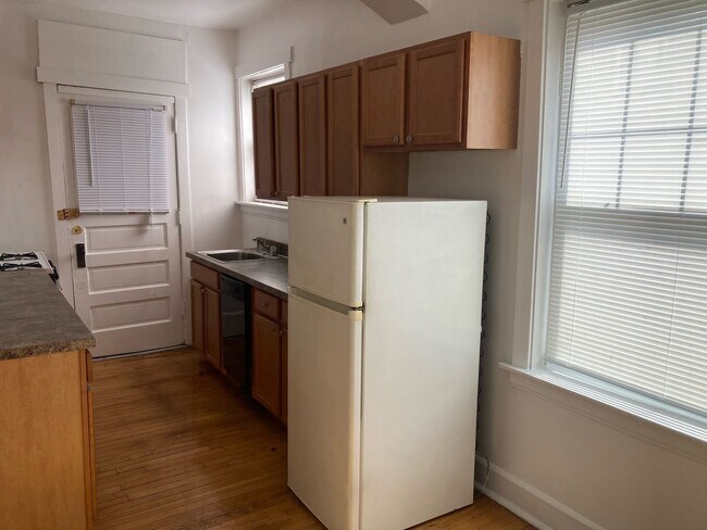 Photo - 4402 N Rockwell St Unit 4402-1
