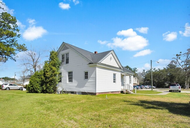 Building Photo - 116 Ivey St Unit 116 Ivey St. C Rental