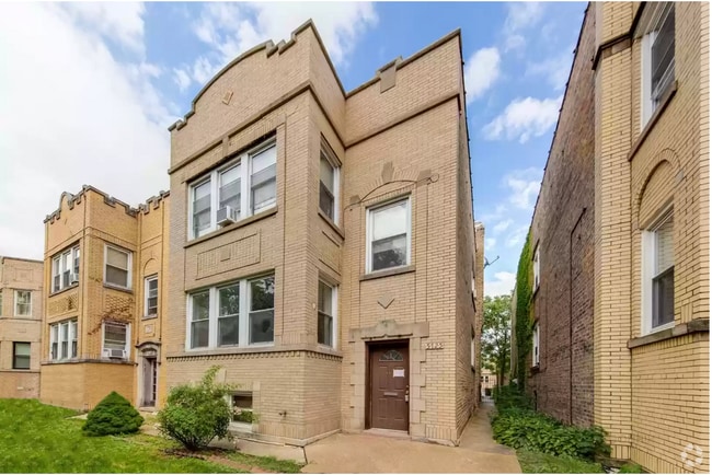 Building Photo - 5725 N Bernard St Unit 1 Rental