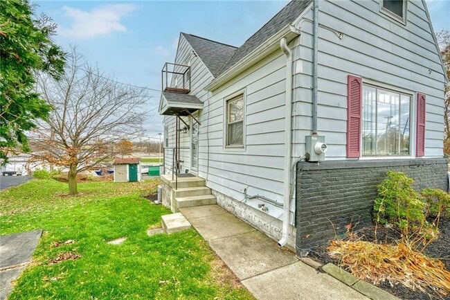 Photo - 1070 Gravel Rd Apartment Unit 3