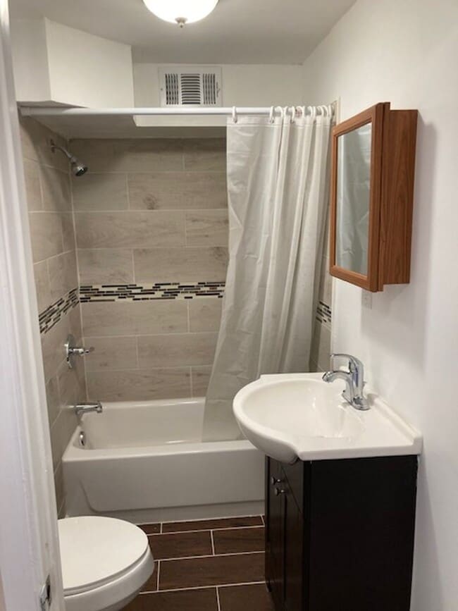 Building Photo - 4938 Unit APT 3 - 3rd Floor