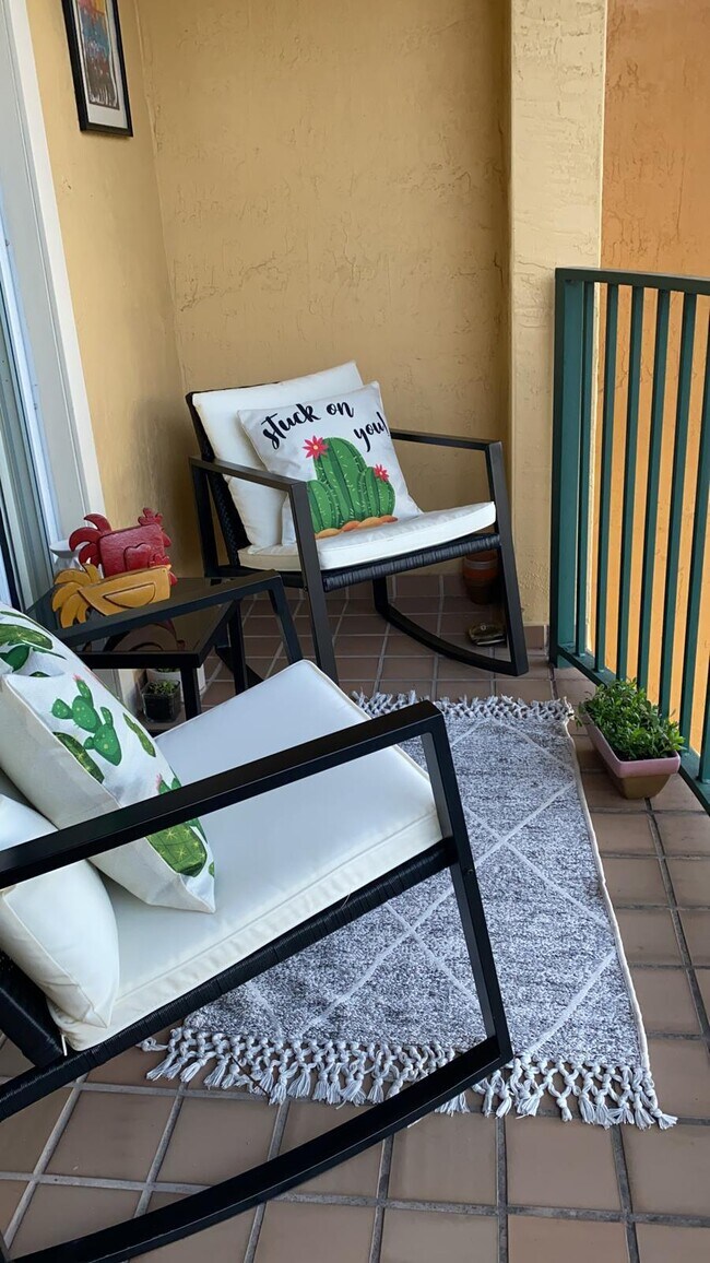 Terraza - 7350 NW 114th Ave Unidad 308