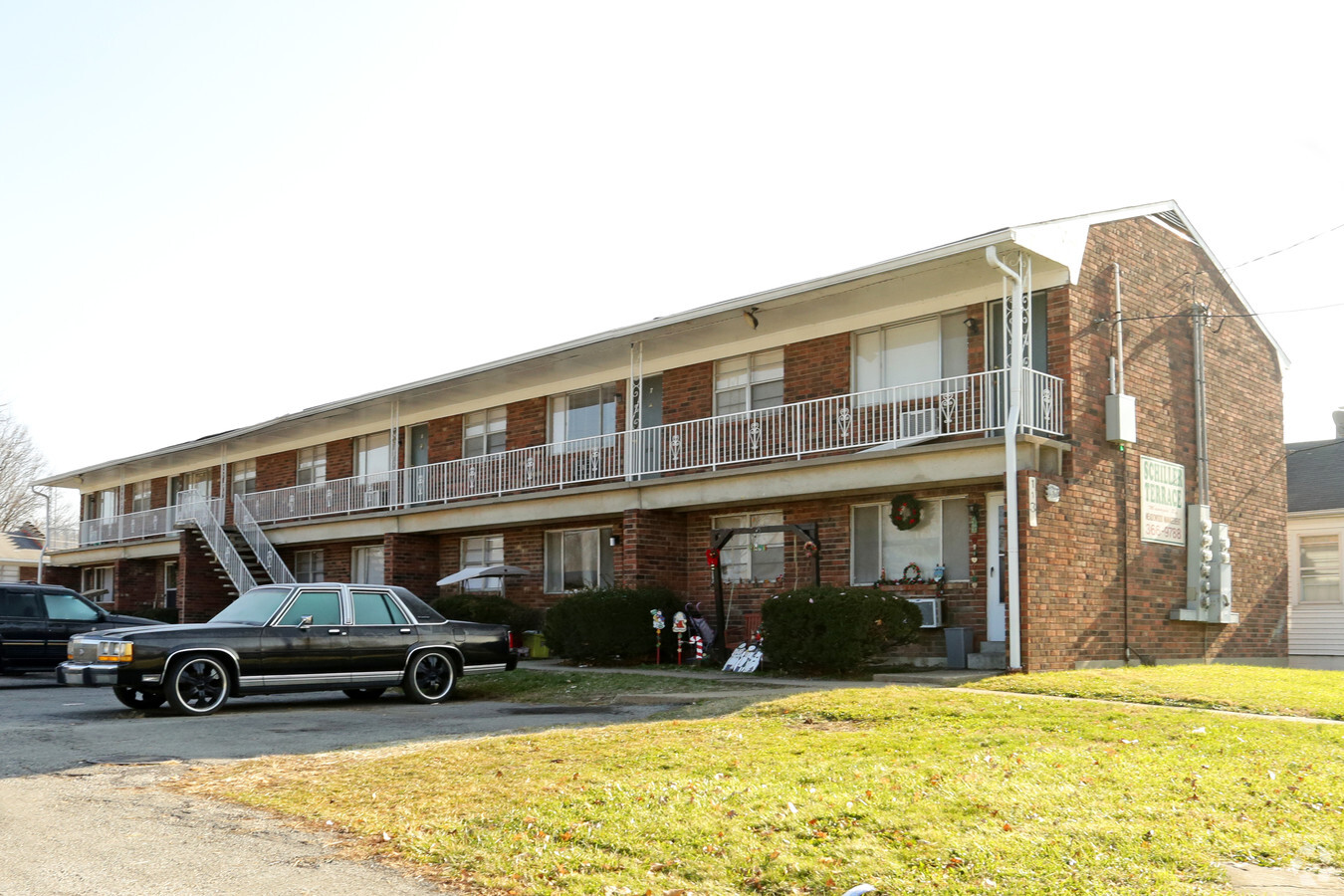 Schiller Terrace - Schiller Terrace Apartments
