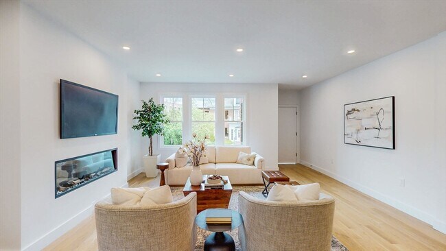 Photo - 140 Columbia St Unit 1