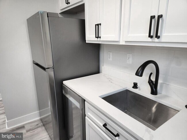 Photo - 3809 V St SE Unit 202