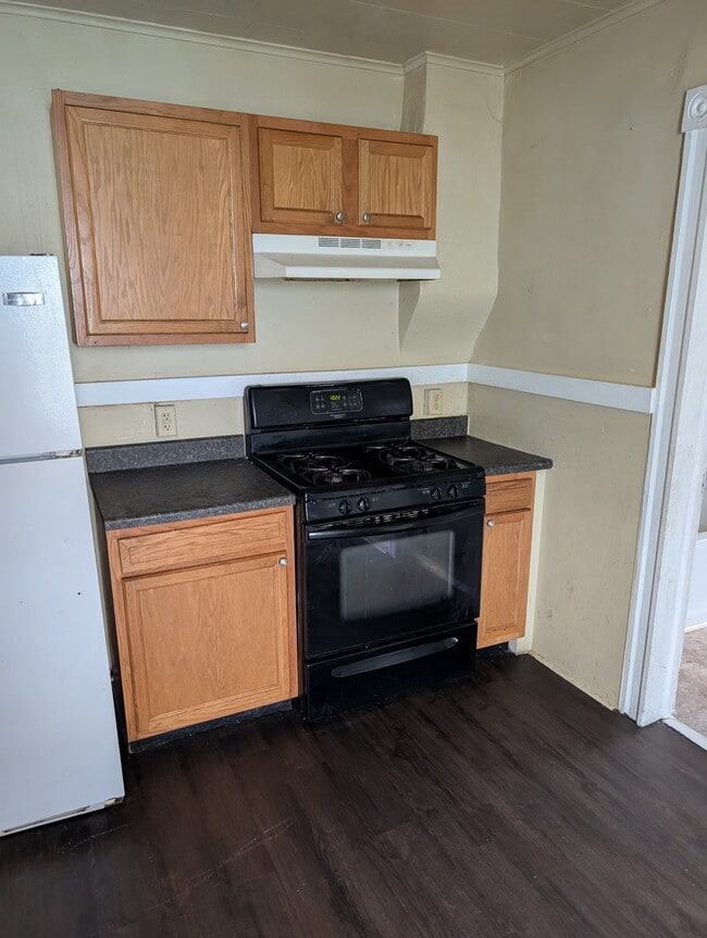 Photo - 197 Vanloon St