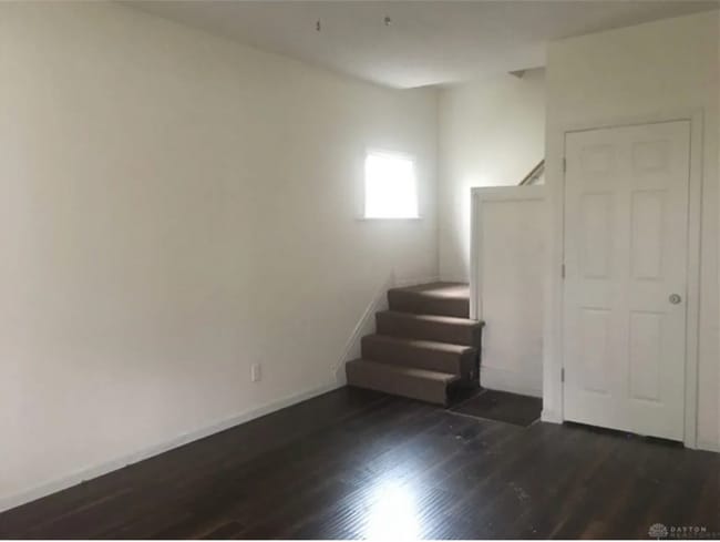 144 W Fairview Ave
