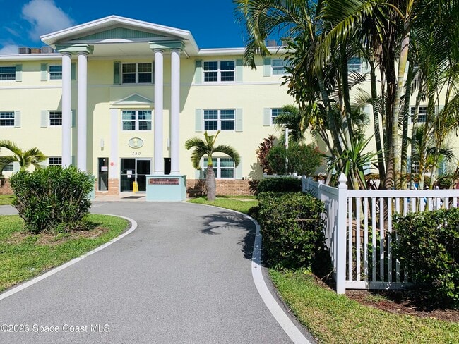 Building Photo - 230 Columbia Dr Unit 201