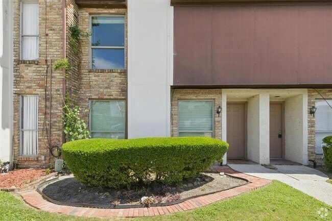Building Photo - 17230 Imperial Valley Dr Unit 70 Rental