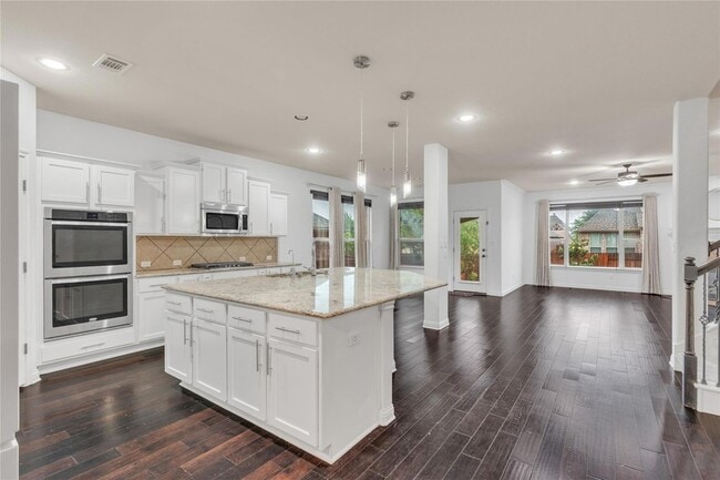 Photo - 904 Purple Moor Pass