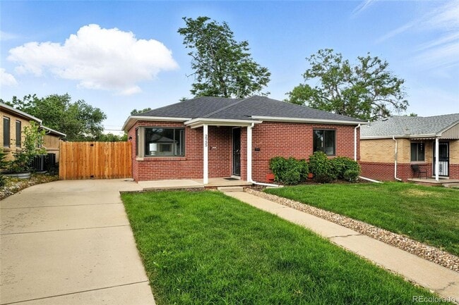 Building Photo - 3 Bed, 2 Bath Home in Denver