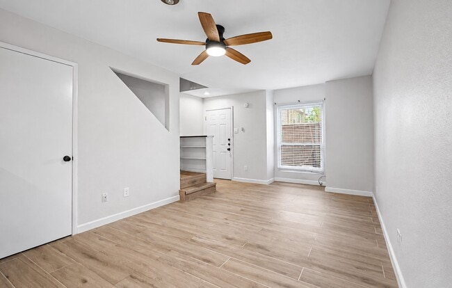 Photo - 2110 Wilcrest Dr Unit 105