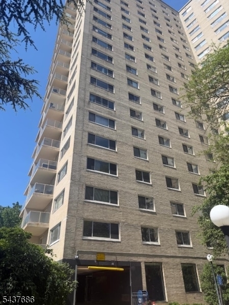 Building Photo - 377 S Harrison St Unit 15kk