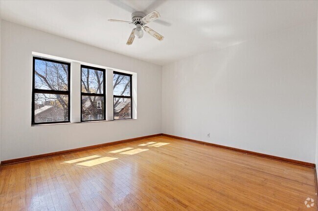 Building Photo - 3557 W Cortland St Unit 3 Rental