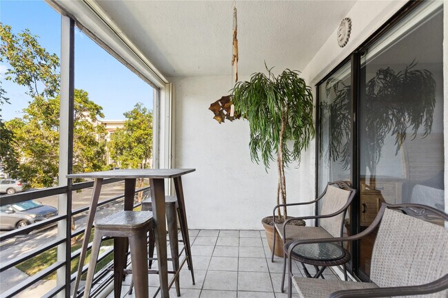 Photo - 2312 S Cypress Bend Dr Unit 205