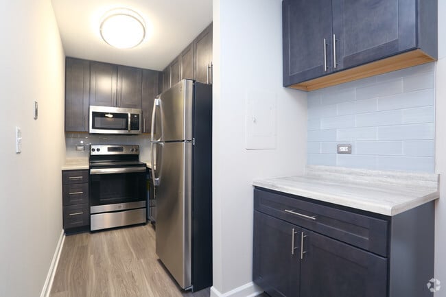 1HAB, 1BA - Cocina - Lisle Station Apartments