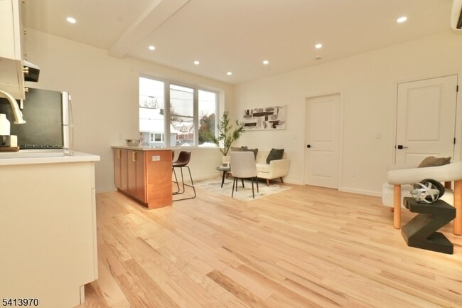 Photo - 15 Palisade Ave Unit 1