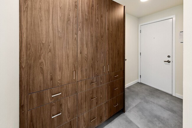 Fremont View: Modern Classic Collection