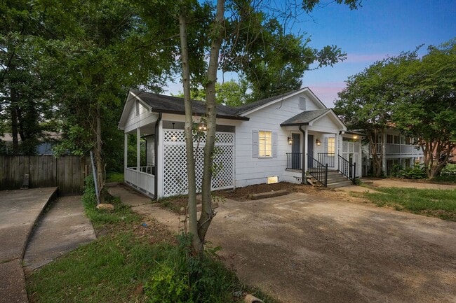 Photo - 509 Lorenz Blvd