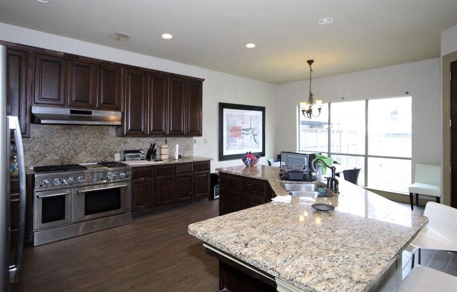 Photo - 5235 Willis Ave