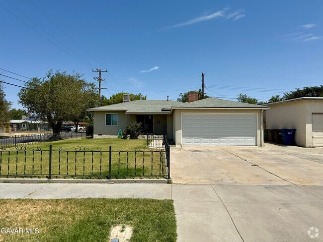 Building Photo - 1445 W Jackman St Rental