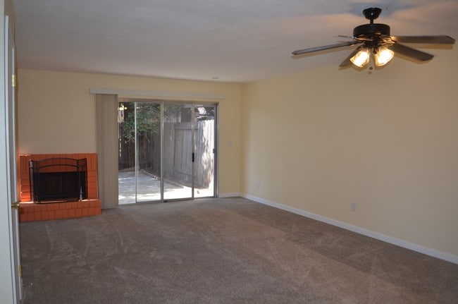 Photo - 759 Valley Green Dr