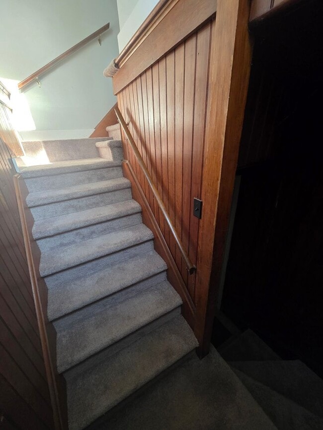 Photo - Charming 3 Bedroom Apartment in Millbrook,...