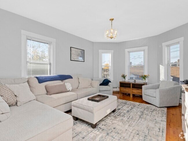 Building Photo - 63 Marshfield St Unit 3 Rental