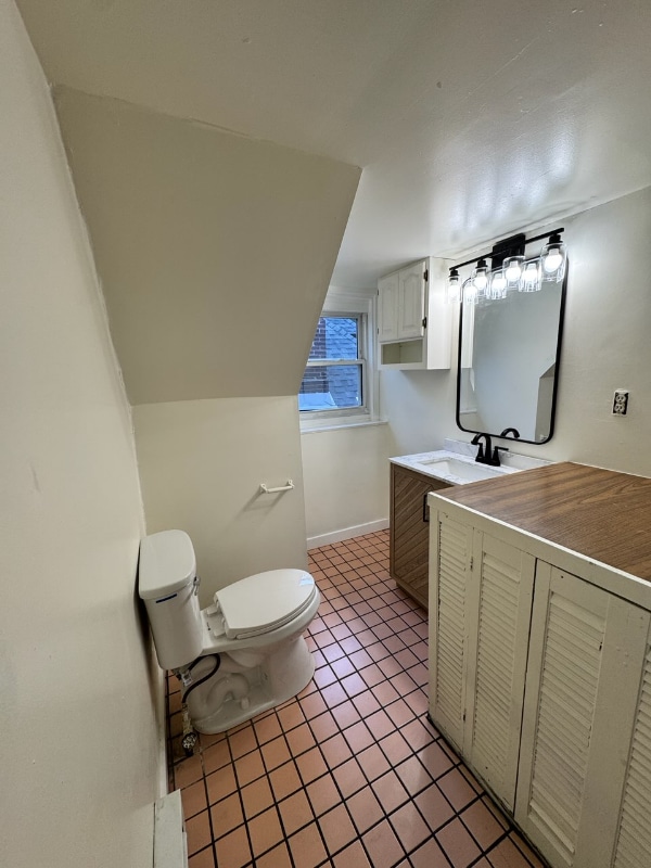 Photo - 751 Chislett St Unit B