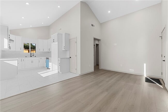 Photo - 13249 Kagel Canyon St