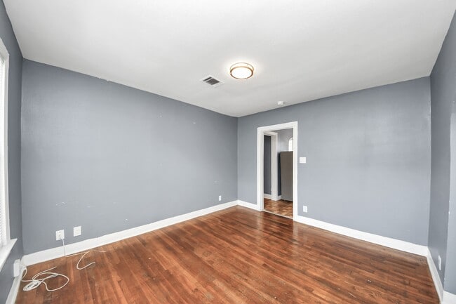 Photo - 3012 Isabella St