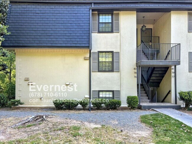 Photo - 76 De Arc Pl NW