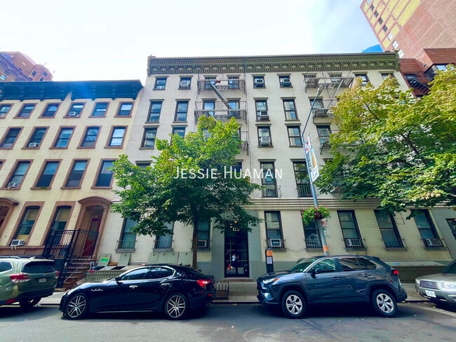 Building Photo - 130 E 24th St Unit 3DE