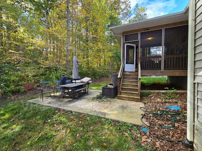 Photo - 2400 Lakeview Pkwy