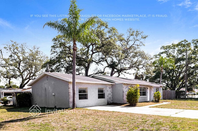 Photo - 992 Union St