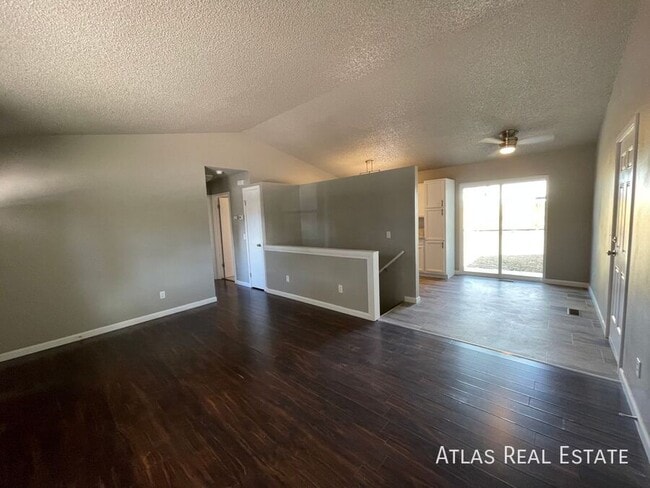 Photo - 2115 Bainbridge Rd House