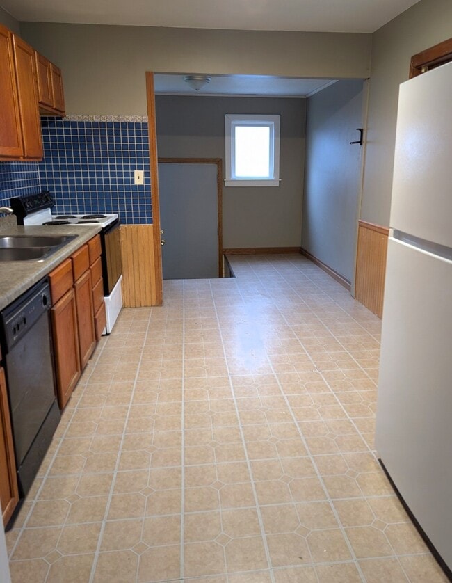 Photo - 211 Lincoln Ave