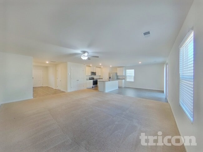 Photo - 6015 Mason Tucker Dr